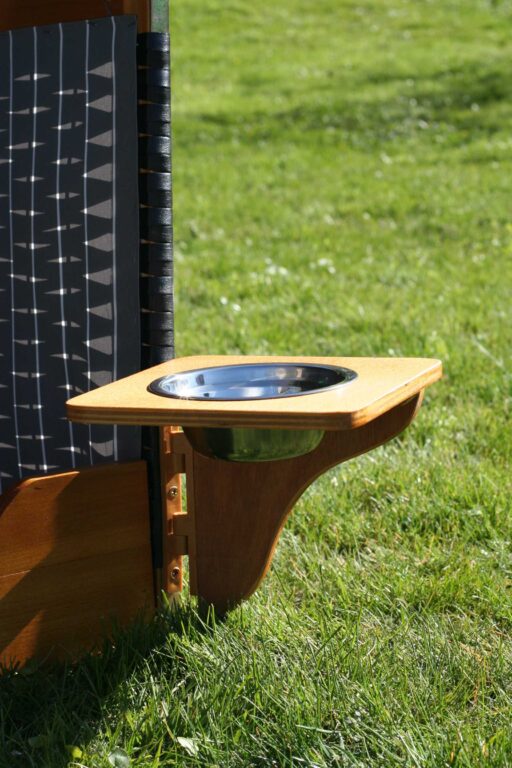 Hundestrandkorb PE schwarz Dessin Grau Gestreift inkl. Schutzhaube Fressnapf